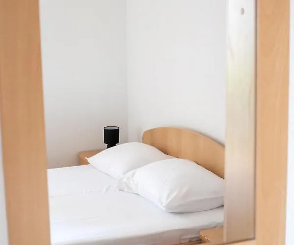 Ana Boric ポドゥゴラ