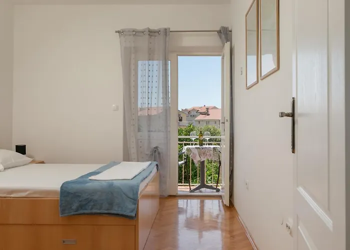 アパート Ana Boric