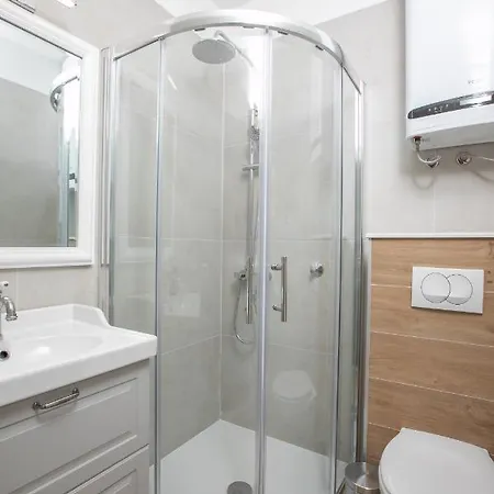 Ana Boric * بودغورا